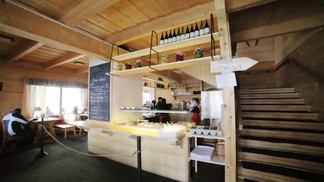 Gdzie zjeść w Małym Cichym? Sprawdzone ciche restauracje z lokalnym jedzeniem Gdzie zjeść w Małym Cichym? Sprawdzone ciche restauracje z lokalnym jedzeniem
